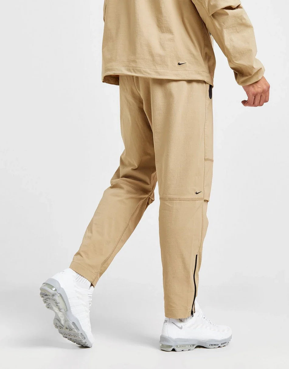 Nike Tech Joggers